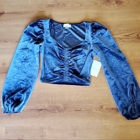 Meraki Puff Sleeve Velvet Crop Top size XS | Ruched Front Scoopneck NWT - Picture 2 of 7